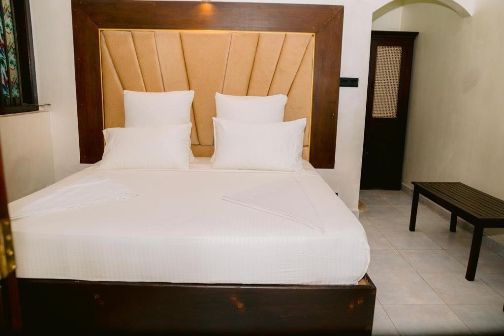 Romantic Garden Hotel Negombo Eksteriør bilde